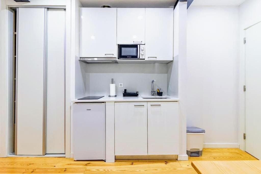 Mourarias Place - Yellow Apartment Lissabon